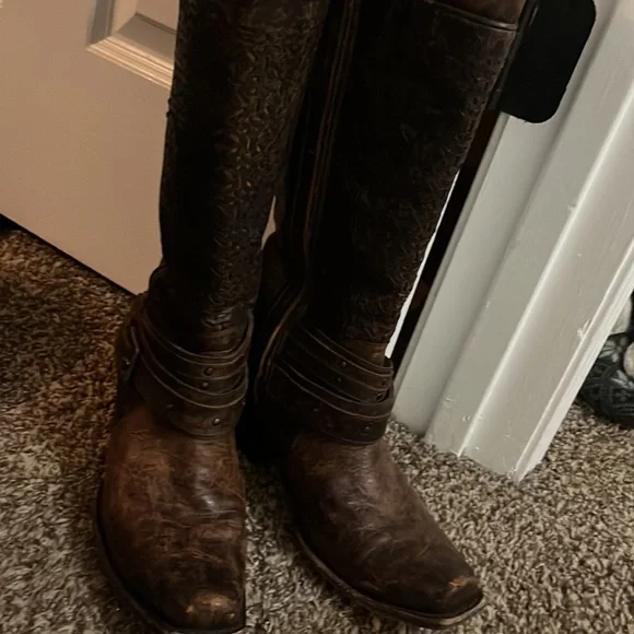 Corral Boots with Silver stud & Lattice details, full zip - Picture 11 of 11